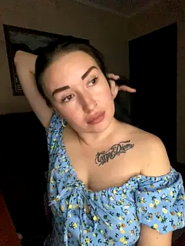 Roxana Bell online show from 10, 11, 2025