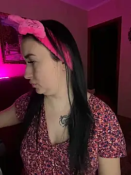 Roxana Bell online show from 25, 2, 2025