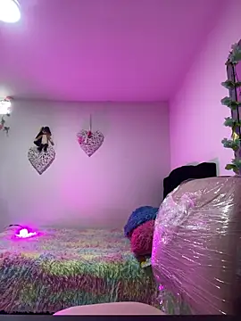 Snapshot of little_tifanny82 chatting on 19, 12, 2025 little tifanny82 online show from 19, 12, 2025