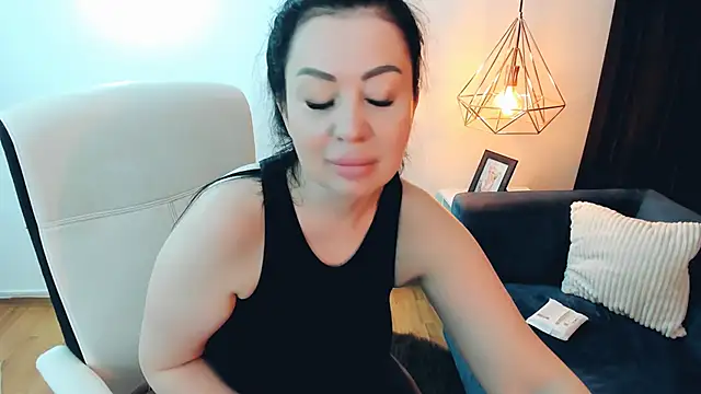 Snapshot of LayaFlow chatting on 4, 3, 2026 LayaFlow online show from 4, 3, 2026