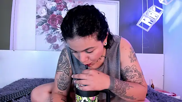 Snapshot of Alexxxholy chatting on 19, 2, 2025 Alexxxholy online show from 19, 2, 2025