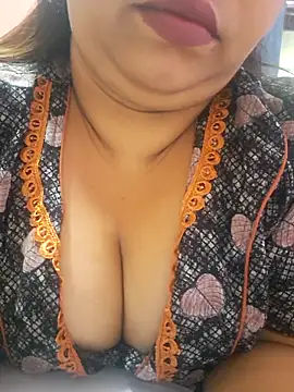 Ravina patil1 online show from 12, 10, 2025