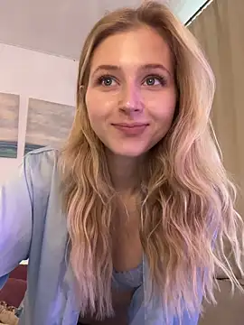 LunaRase online show from 5, 10, 2025