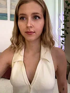 LunaRase online show from 7, 10, 2025