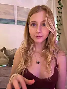 LunaRase online show from 9, 11, 2025