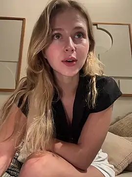 LunaRase online show from 9, 2, 2025