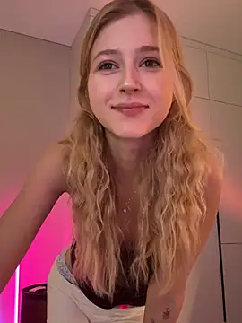 LunaRase online show from 12, 6, 2026