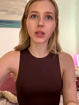 LunaRase online show from 3, 10, 2025