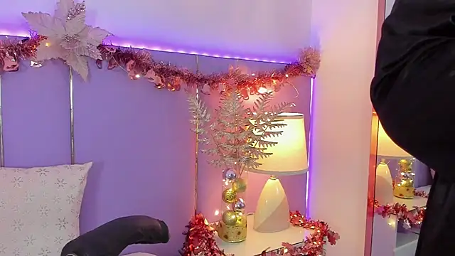 SophyRuiz  online show from 20, 12, 2025