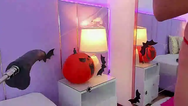 SophyRuiz  online show from 24, 10, 2025