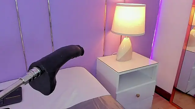 SophyRuiz  online show from 13, 11, 2025