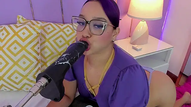 SophyRuiz  online show from 4, 3, 2026