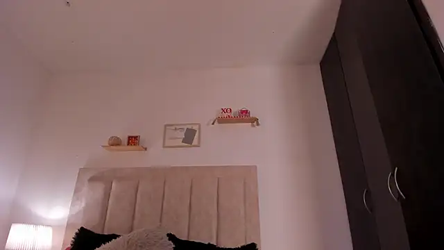 Avaline Blancx online show from 19, 3, 2025