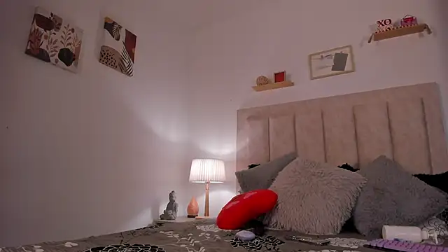 Avaline Blancx online show from 27, 2, 2025