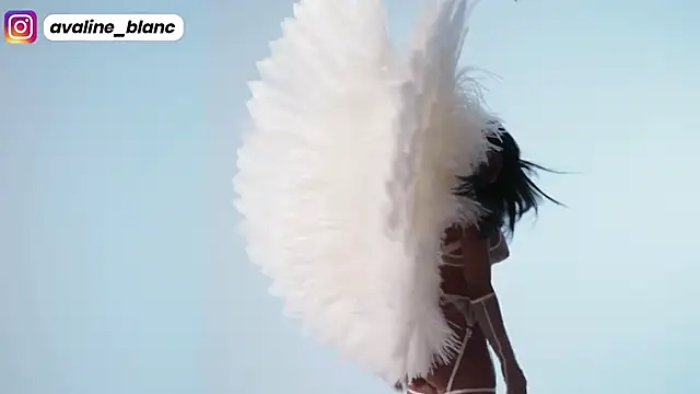 Avaline Blancx online show from 13, 3, 2025