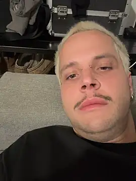 Alessandroxxx6968 online show from 5, 6, 2026