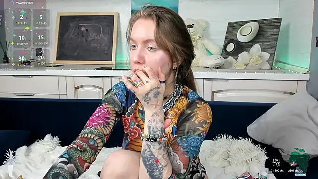 Mary Xextra online show from 4, 4, 2026