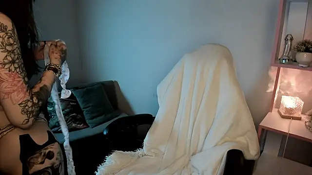 Mary Xextra online show from 4, 10, 2025