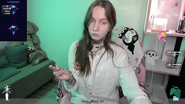 Mary Xextra online show from 12, 11, 2025