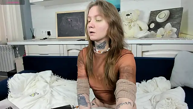 Mary Xextra online show from 17, 4, 2026