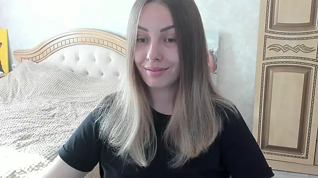 Mia shy1 online show from 6, 10, 2025