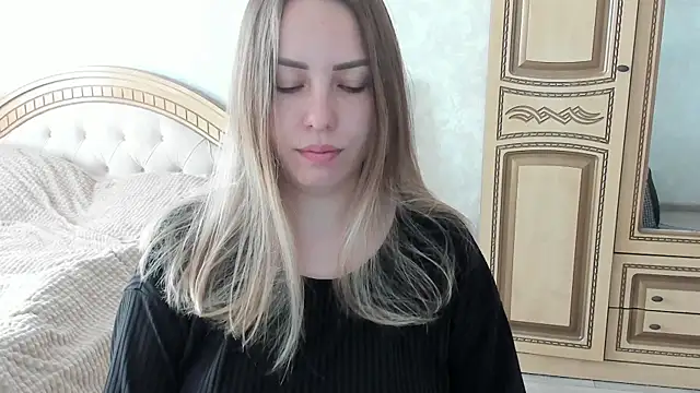 Mia shy1 online show from 3, 10, 2025