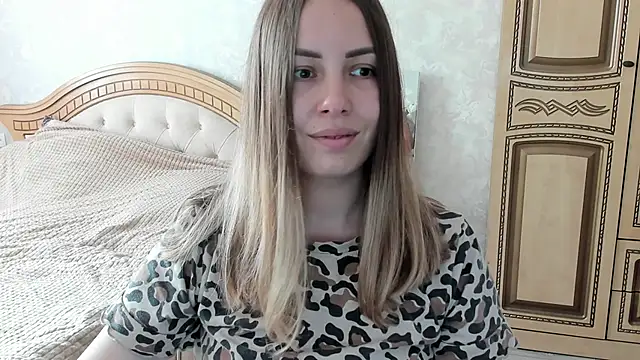 Mia shy1 online show from 4, 10, 2025