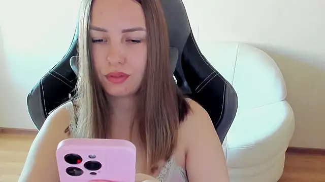 Mia shy1 online show from 22, 5, 2026