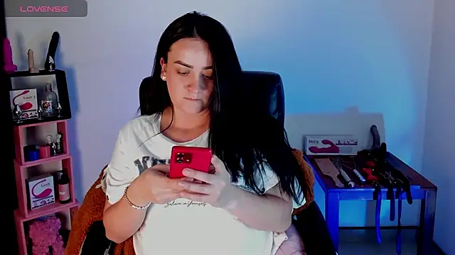 sara goodgirl13 online show from 15, 9, 2025