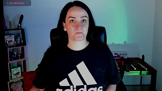 sara goodgirl13 online show from 21, 9, 2025