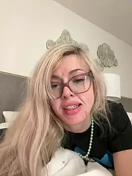 propertyofdaddy online show from 17, 3, 2025