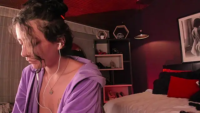 Moony 14 online show from 15, 4, 2026