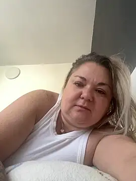 MikyVesela online show from 6, 5, 2026