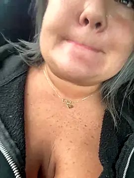 MikyVesela online show from 28, 9, 2025