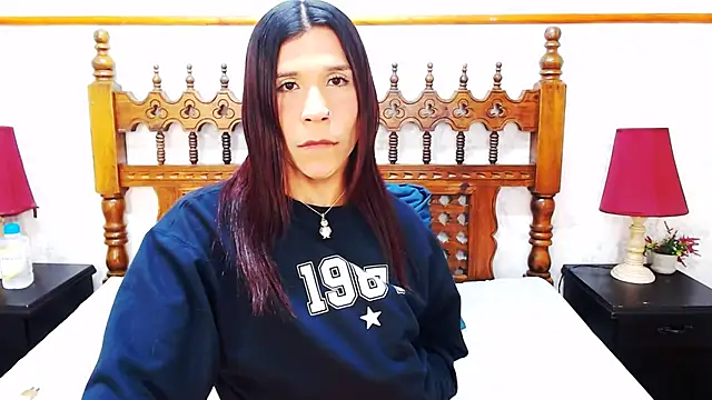 SaraSofia44 online show from 12, 1, 2025