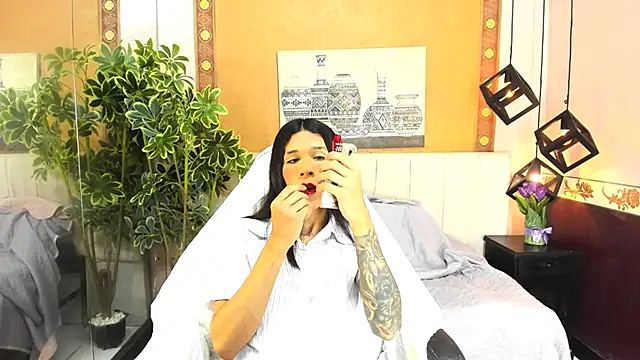 SaraSofia44 online show from 11, 4, 2026