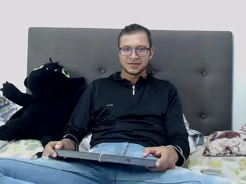 andy loverxx online show from 18, 1, 2026