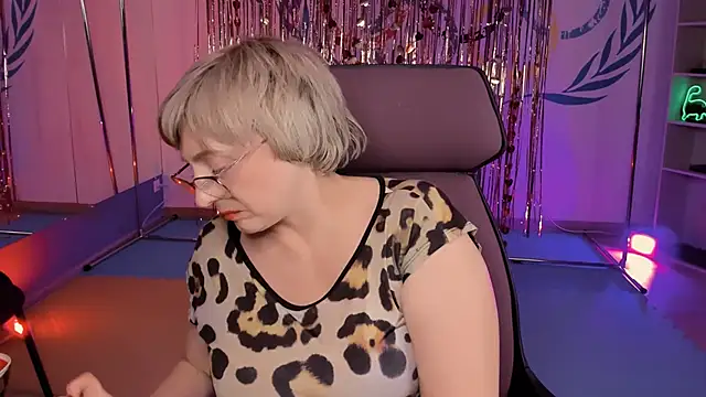 Snapshot of sugar_vivien chatting on 28, 2, 2025 sugar vivien online show from 28, 2, 2025