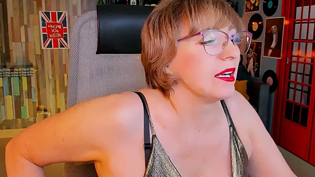 Snapshot of sugar_vivien chatting on 3, 12, 2025 sugar vivien online show from 3, 12, 2025