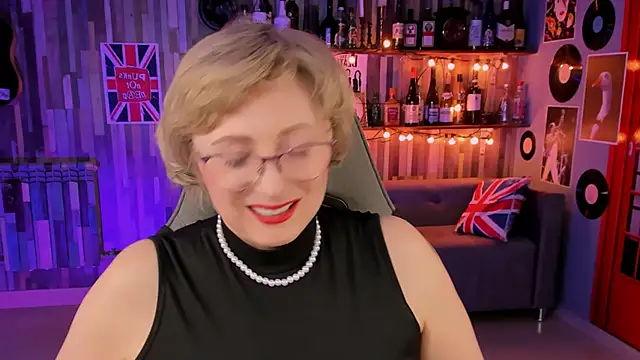 Snapshot of sugar_vivien chatting on 7, 3, 2025 sugar vivien online show from 7, 3, 2025