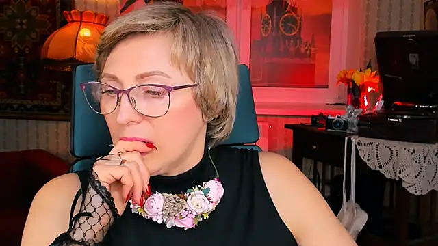 Snapshot of sugar_vivien chatting on 5, 3, 2025 sugar vivien online show from 5, 3, 2025