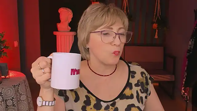 Snapshot of sugar_vivien chatting on 12, 3, 2025 sugar vivien online show from 12, 3, 2025