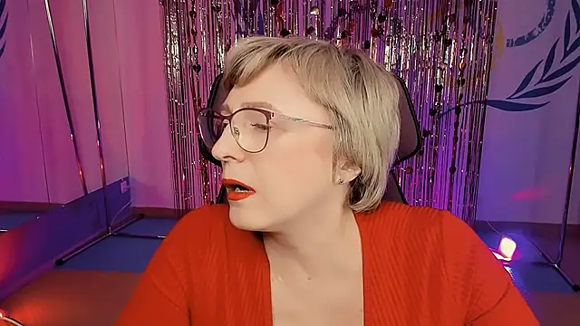 Snapshot of sugar_vivien chatting on 28, 2, 2025 sugar vivien online show from 28, 2, 2025