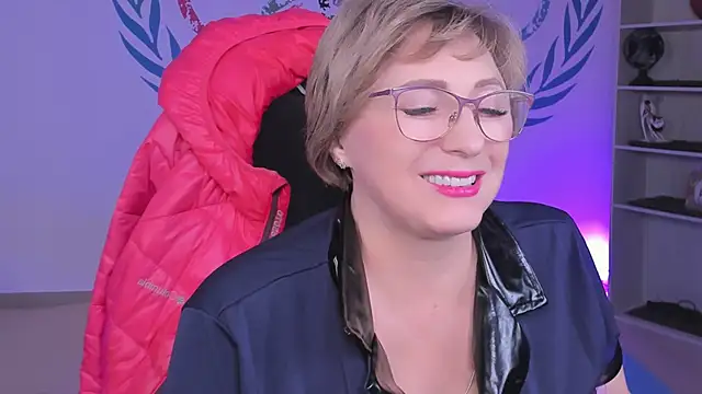 Snapshot of sugar_vivien chatting on 25, 9, 2025 sugar vivien online show from 25, 9, 2025