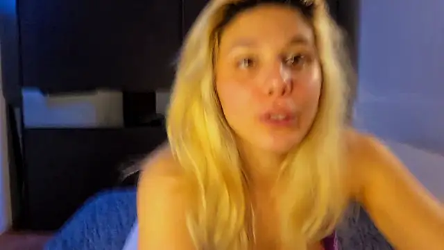 LeylaRosse online show from 10, 4, 2026