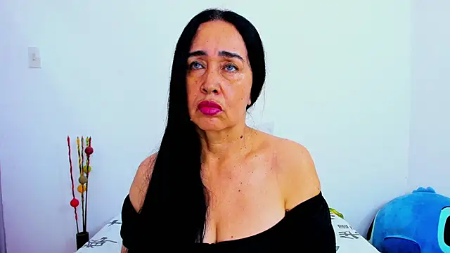 HorniestMilf online show from 11, 3, 2026