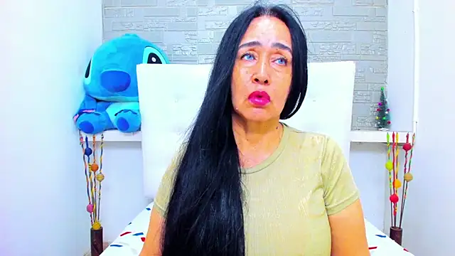 HorniestMilf online show from 19, 12, 2025