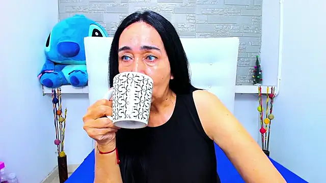 HorniestMilf online show from 11, 10, 2025