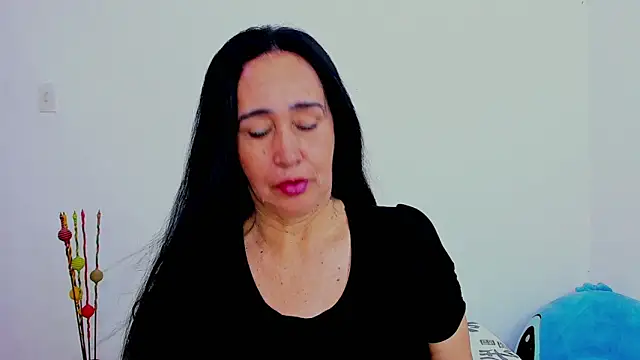 HorniestMilf online show from 5, 2, 2026