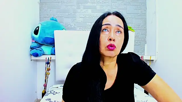 HorniestMilf online show from 10, 9, 2025